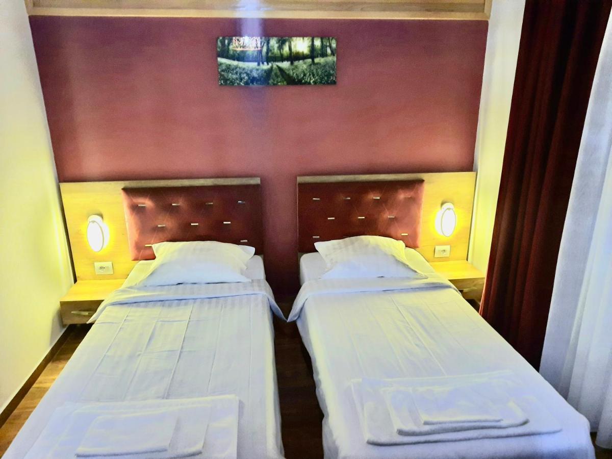 فالبني Vila Alexander B&B المظهر الخارجي الصورة